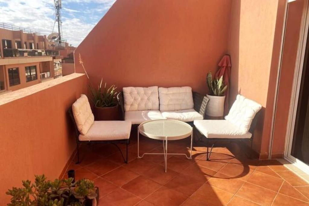 Sunny Terrace & Comfy Beds In Marrakech Appartement Marrakesh Buitenkant foto